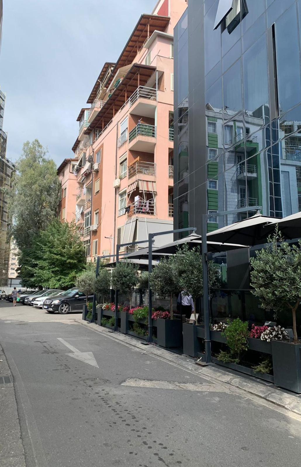 Bevis Apartment Tirana Exteriör bild